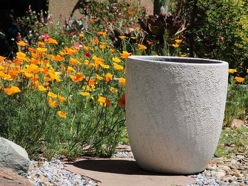 MILANO CONE PLANTER, CORAL WHITE, SET OF 3 - 18"X19.5", 14.5"X15.5", 12"X13.5"