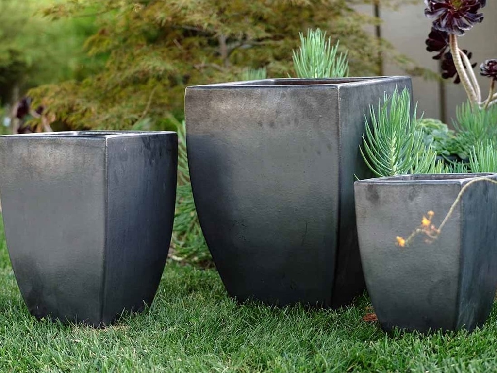 TALL MILAN SQUARE PLANTER, MATTE BLACK, SET OF 3 - 17.5" X 26.0", 14.0" X 20.0", 10.5" X 15.5"