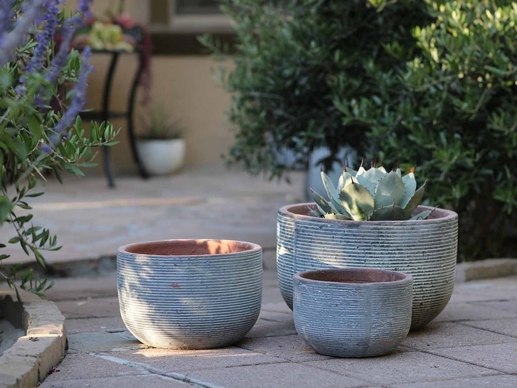 EGG HORIZONTAL RIPPLES PLANTER, GRAPHITE, SET OF 3 - 15.5" X 10.5", 12.0" X 8.0", 9.5" X 6.5"