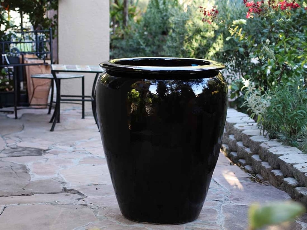 URN SMOOTH FINISHED, BLACK, X-LARGE - 32.5" X 36.5"