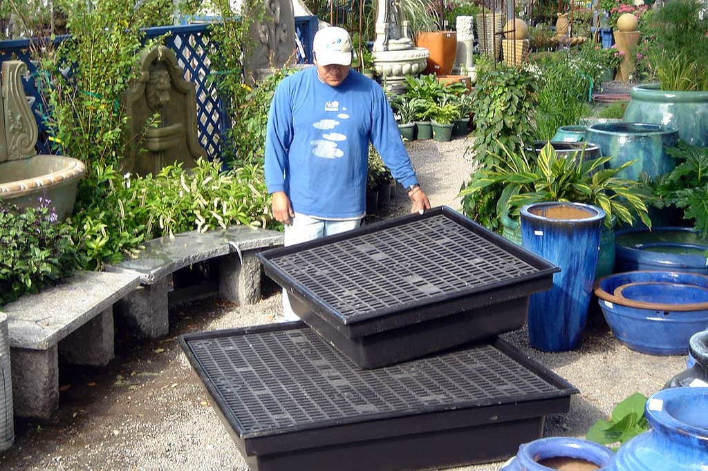 [AA-RKIT02] 3' X 3' RESERVOIR KIT POND LINER, 36", GRIDS AND MESH 3 ITEMS (8"X8" SUPPORT CINDER BLOCK NOT INCLUDED)