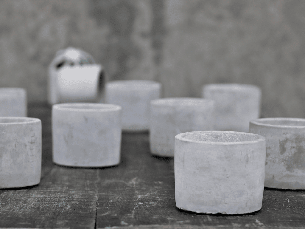 [IC-0415PCC-C24] CYLINDER CONCRETE PLANT VESSEL,POLISH CONCRETE,24 PCS/CASE, 3.5"X3.0"