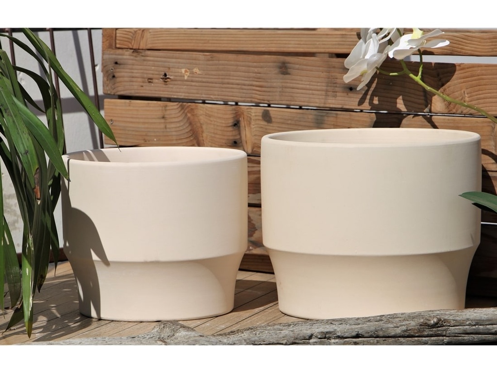 LARGE PLANET PLANTER, IVORY CLAY, SET OF 3- 14"X11", 12"X10", 10"X9"