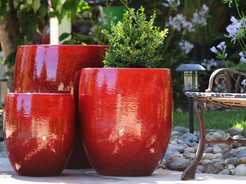 TALL MILANO PLANTER, LAVISH RED, SET OF 3-22.0" X 23.5" 17.0" X 18.5" 12.5" X 14.0"