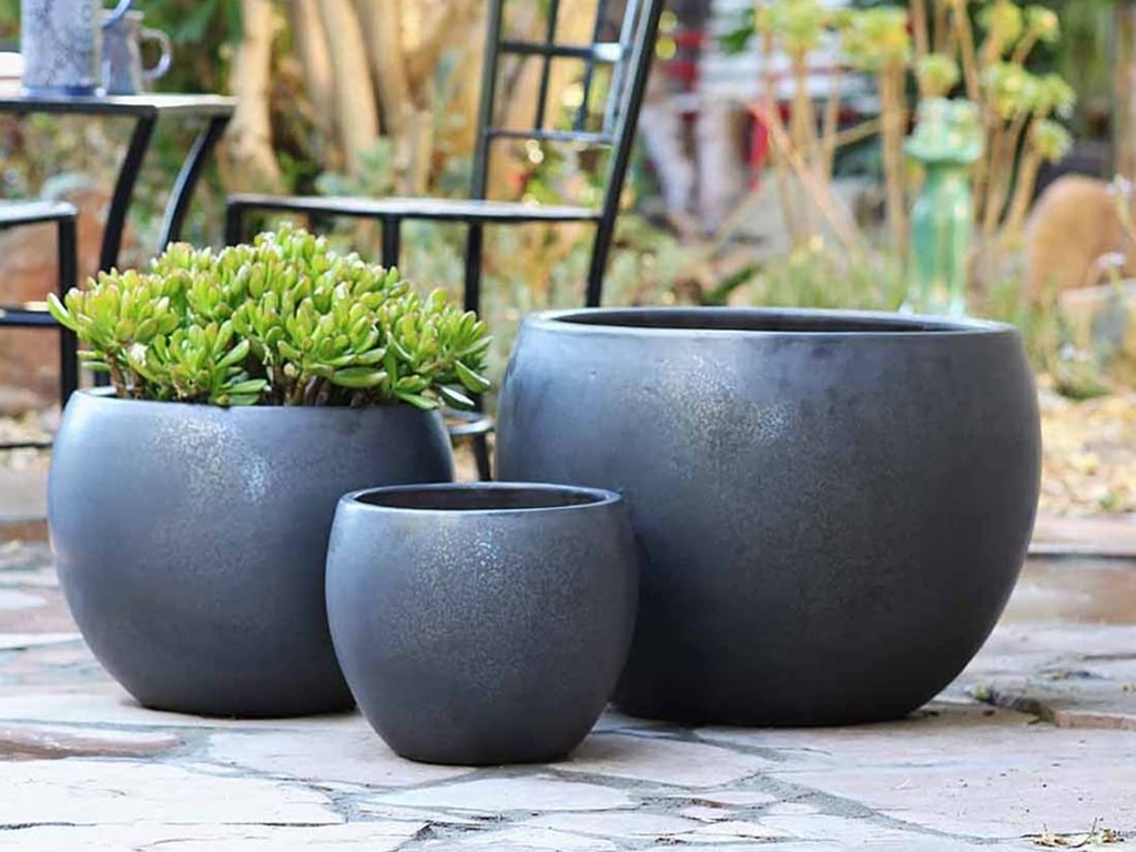 LOW MILANO PLANTER, MATTE BLACK, SET OF 3 - 21.5" X 15.5", 16.0" X 12.0", 12.0" X 10.0"
