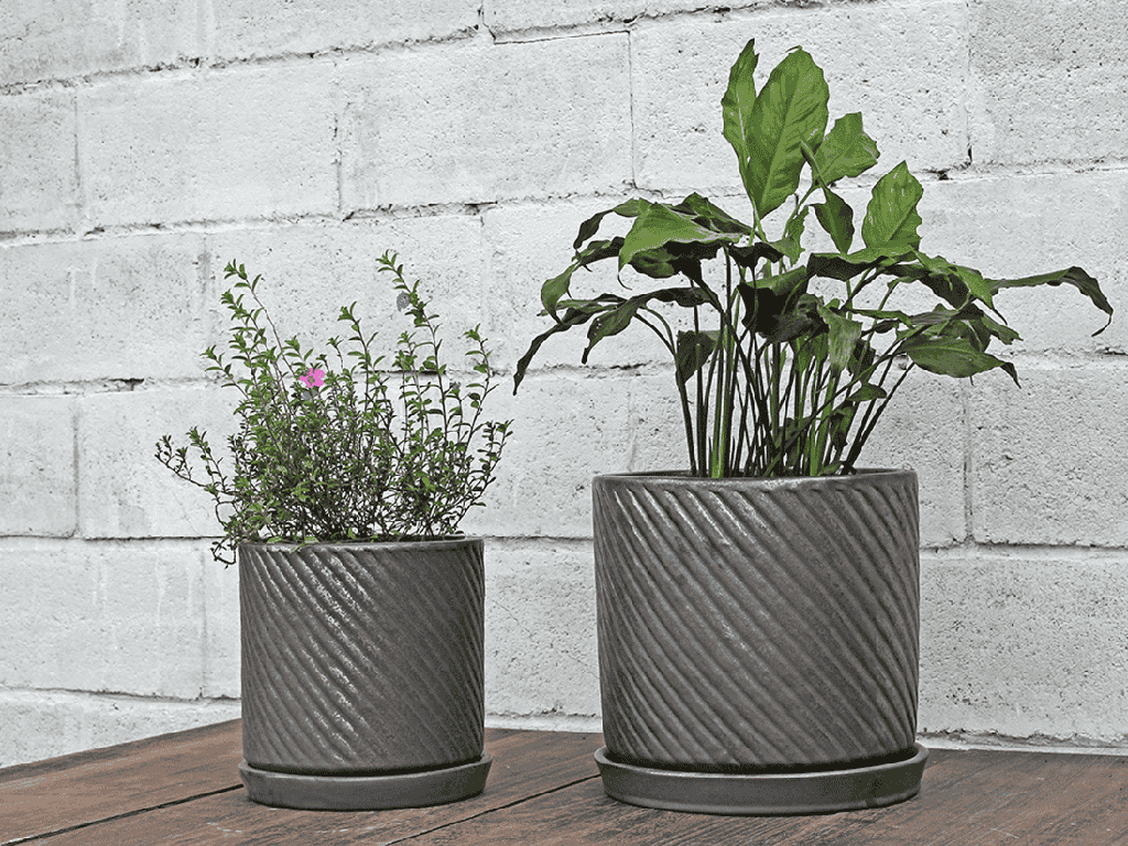 ASTER NOIR PLANTER W/ ATTACHED SAUCER, MATTE BLACK, 13.0"X12.0"