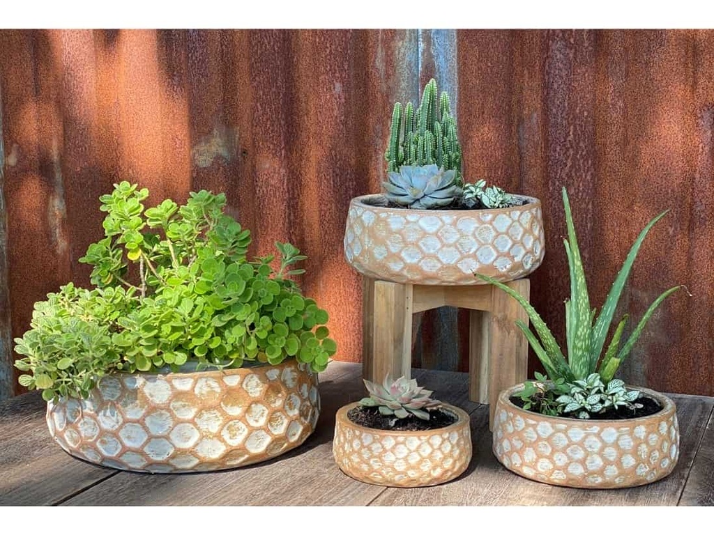 [PV-CGT2625CTW-S4] HANDTHROWN HEXAGON BOWLS, COTTAGE WHITE, SET OF 4 - 12.5" X 4.5", 10.0" X 3.5", 8.0" X 3.0", 6.5" X 2.5"