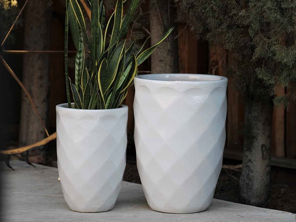 TALL DIAMOND PLANTER, WHITE WHITE, SET OF 2 - 22.0" X 32.5", 18.5" X 25.5"