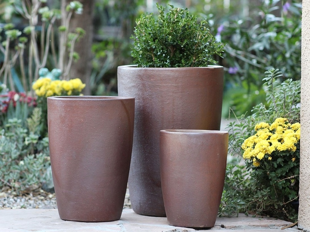 SLIM ROUND PLANTER, ORGANIC CLAY, SET OF 3 - 16.0" X 24.0", 14.0" X 18.5", 11.0 X 15.0"