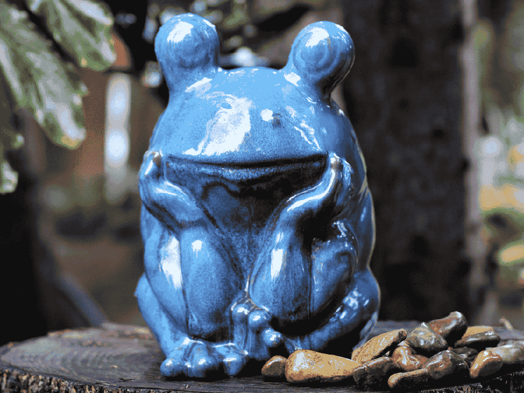 [PV-LBST22FAQ-B] THINKING FROG, FALLING AQUA 8.5" X 8.0" X 14.0"