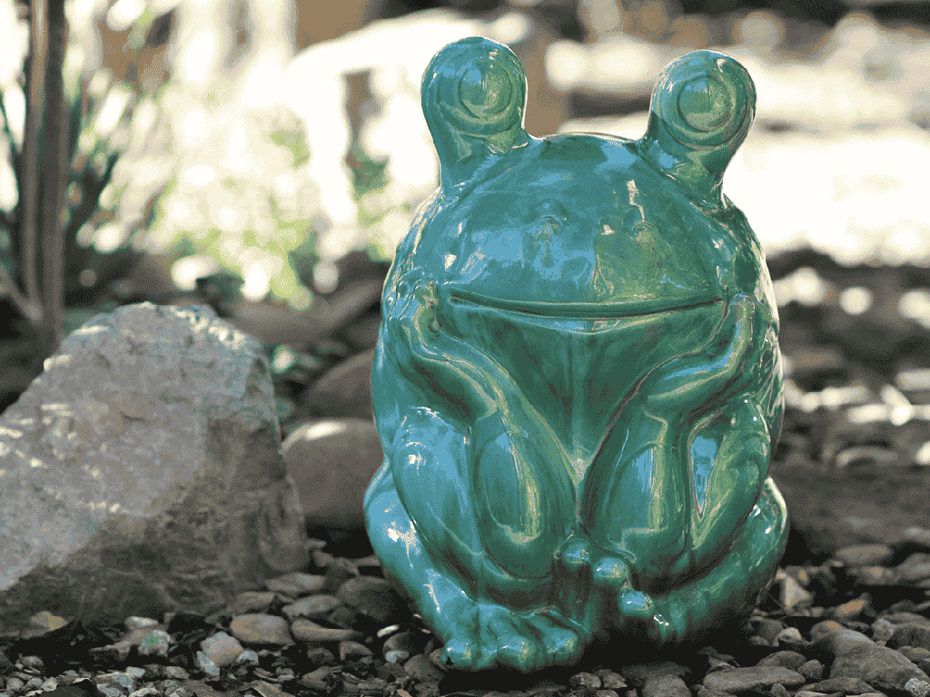 [PV-LBST22GNS-B] THINKING FROG, GREEN STREAM 8.5" X 8.0" X 14.0"