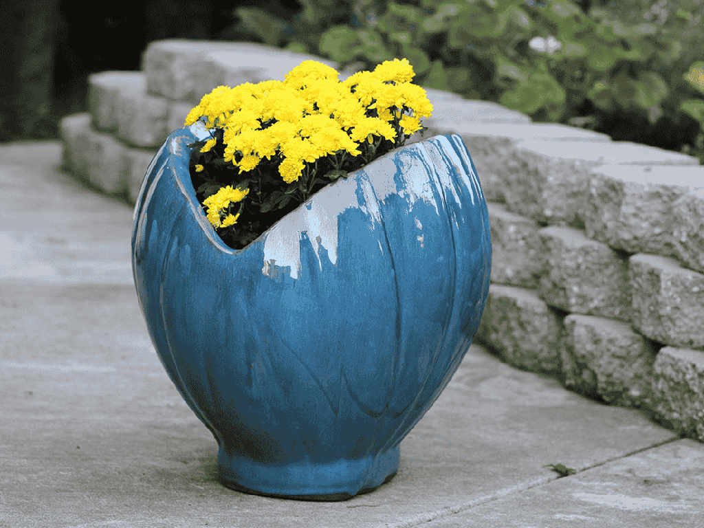 [PV-LBST26FAQ] CONE SHELL PLANTER, FALLING AQUA, 15.5" X 19.0" X 16.5"