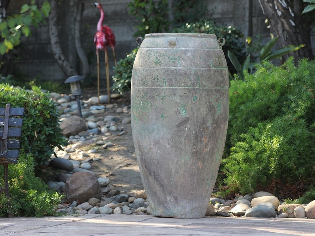 LATIN AMPHORA, VERDIGRIS 23.5"x43.5"