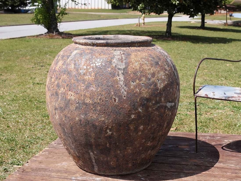 ANCIENT QVEVRI, ATLANTIS BROWN, 39.5"X45.0"