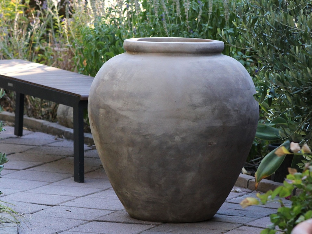 CHATEAU JAR, HEIRLOOM WHITE, 31.0"X29.5"