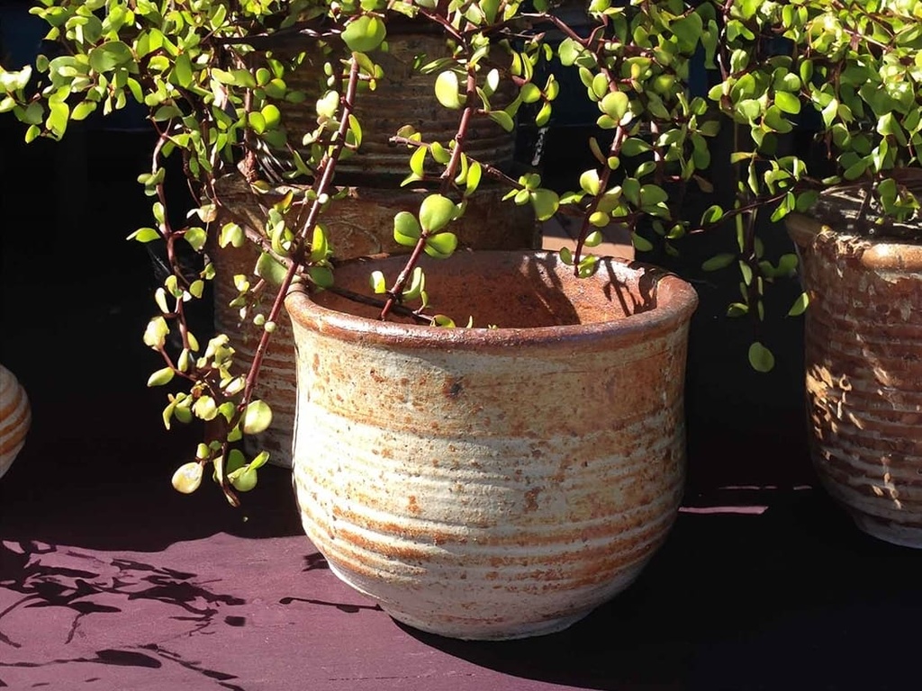 [PV-TST2000HWH-S3] TUSCAN VILLAGE HAND THROWN ENGLISH TUMBLED POTS, HEIRLOOM WHITE, SET OF 3 - 9.0" X 8.0", 7.0" X 6.0", 6.0" X 5.0"