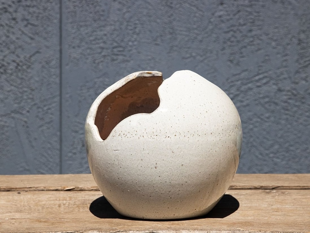 [PY-5355WSP-A] ORBIT PLANTER, WHITE SPOT, 15.0"