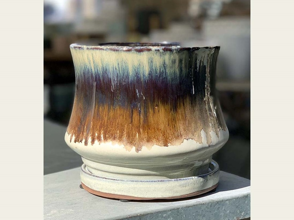 [PY-I1386MCH-B-C6] LILY POT WITH ATTACHED SAUCER, MOCHA, SIZE B, 5.5"X5.0" (SOLD IN CASE OF 6)