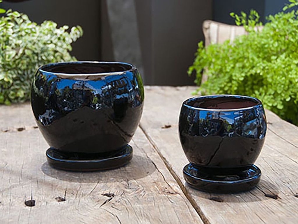 GERBERA INDOOR PLANTER WITH ATTACHED SAUCER, BLACK, 9"X6" (SOLD IN CASE OF 4)