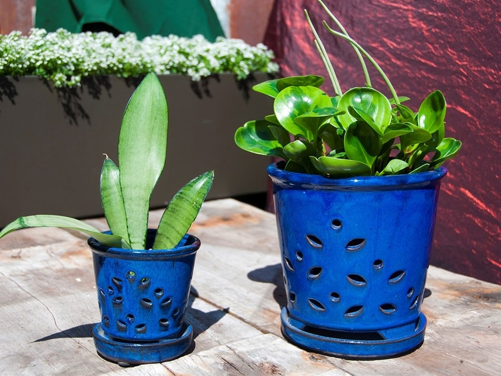 WAIKIKI ORCHID POT, ATTACHED SAUCER, FALLING BLUE, 7.5" X 6" (SELL BY CASE OF 4)