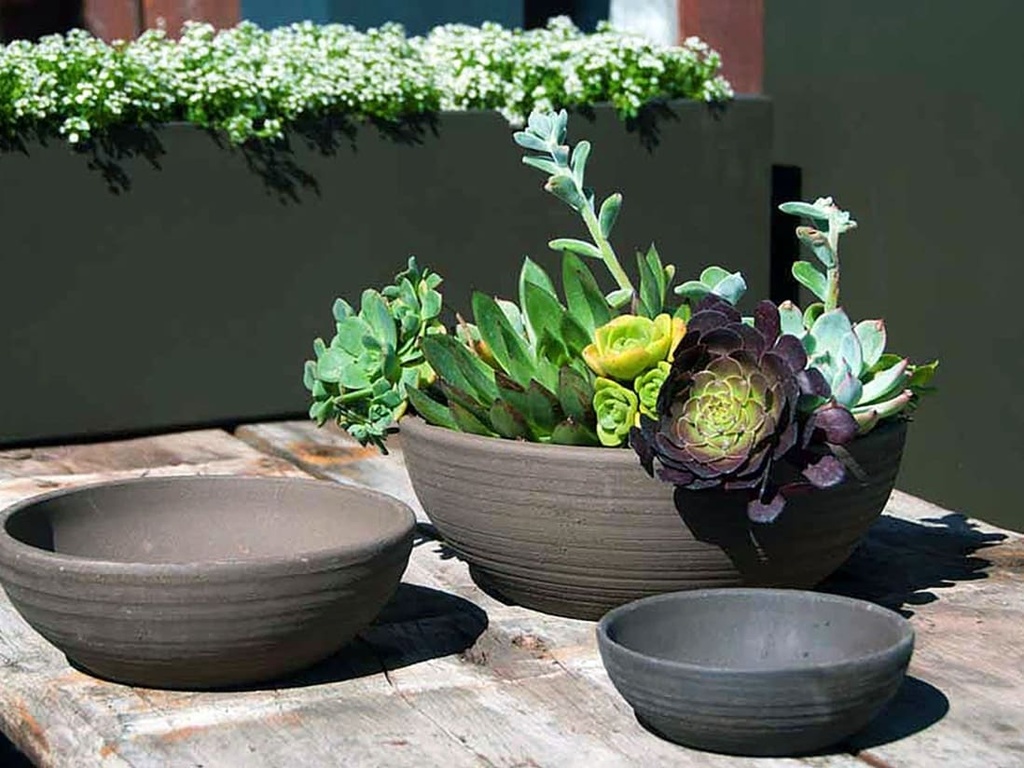 TURN TABLE BOWL, ESPRESSO CLAY, SET OF 3 - 12.0" X 4.2", 9.0" X 3.0", 5.0" X 2.0" (SELL IN CASE OF 2)