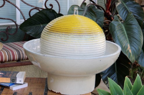 CAMBRIA SPHERE FOUNTAIN, EGG YOLK, SPHERE: 19.5", BASE: 26.5" X12"
